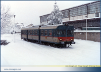 L'ALn 668 1058 isolata effettua il treno 3803 da Monza per Lecco il 15/01/1987